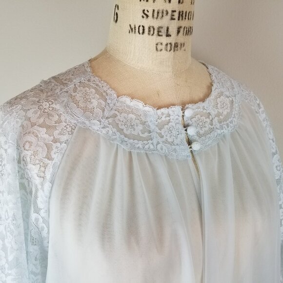 Vintage 1950's Long Pale Blue Lace Peignoir Front Closure Babydoll Robe Size 38 - Picture 9 of 11
